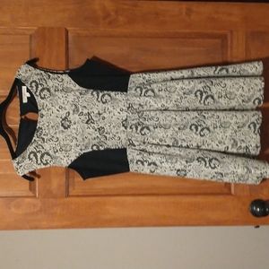 Rewind woman's size L sleeveless midi dress